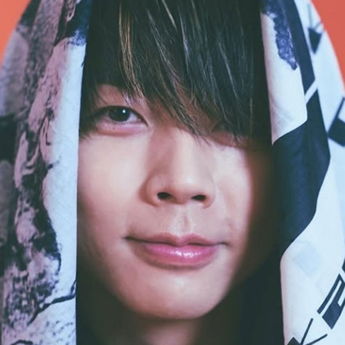 ハズい」NEWS・増田貴久、“大物ミュージシャン” のライブで自撮りバレ