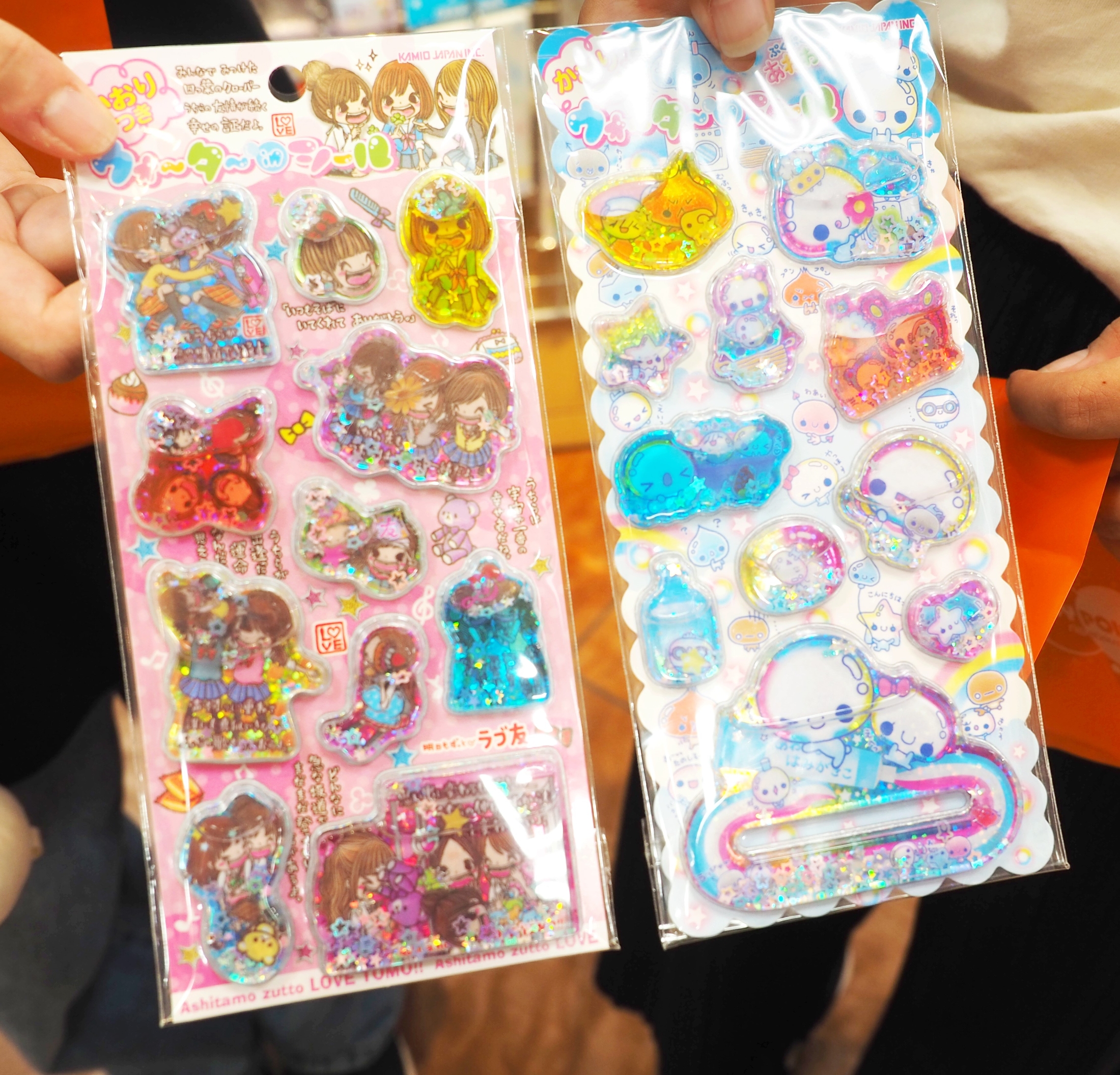 シール交換」再ブーム 平成女児に憧れるZ世代「新鮮」 30歳代は