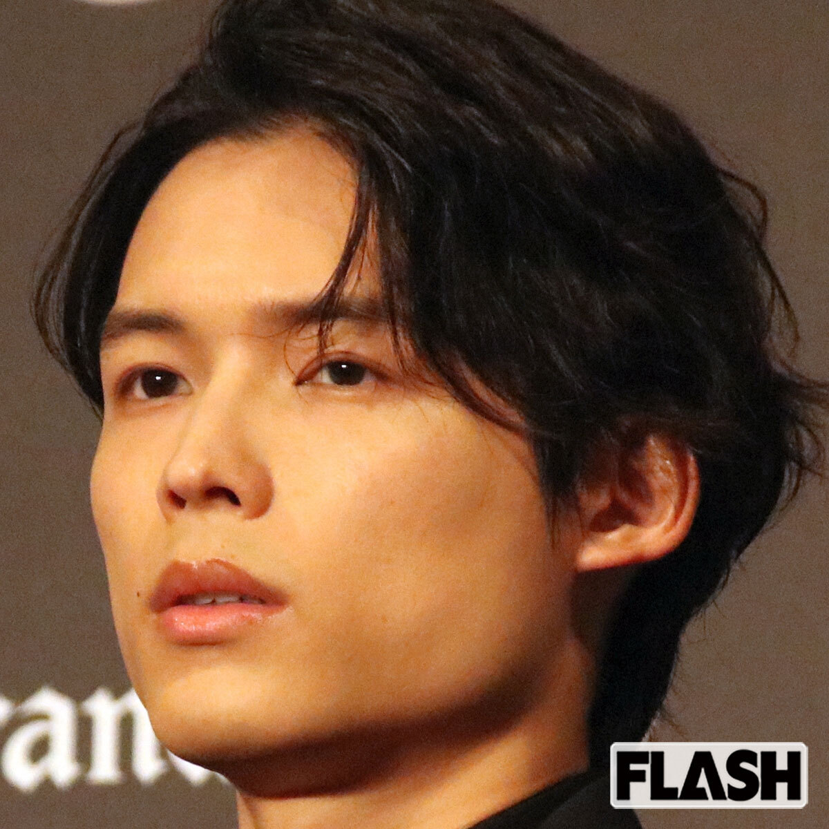 SixTONES松村北斗。Netflixドラマ出演発表も、最近の多忙による「激やせ」姿にファンから心配の声が上がっている。