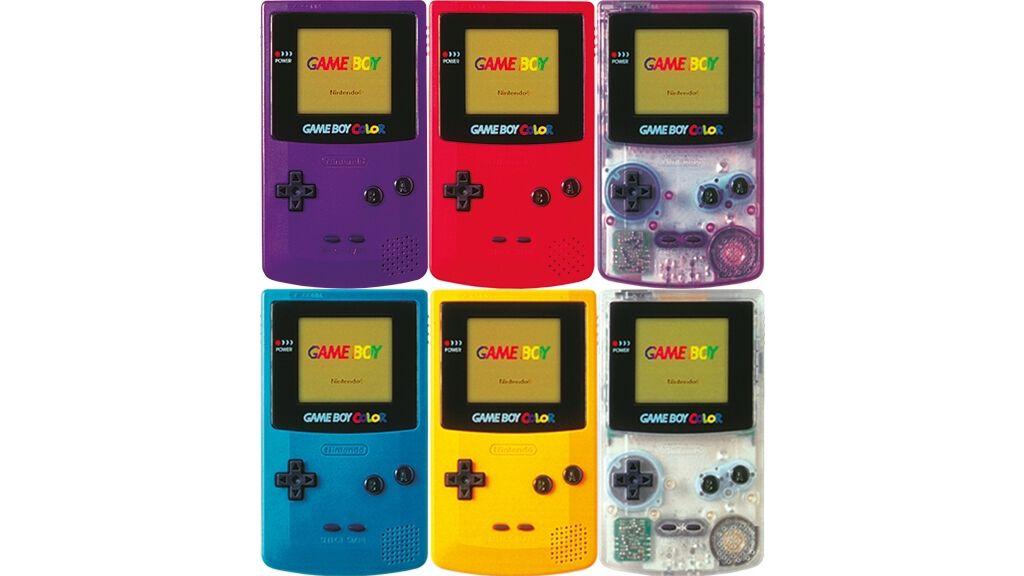 ゲームボーイカラー GBC ゲームボーイカラー 透明紫色版 GAMEBOY COLOR の展示中