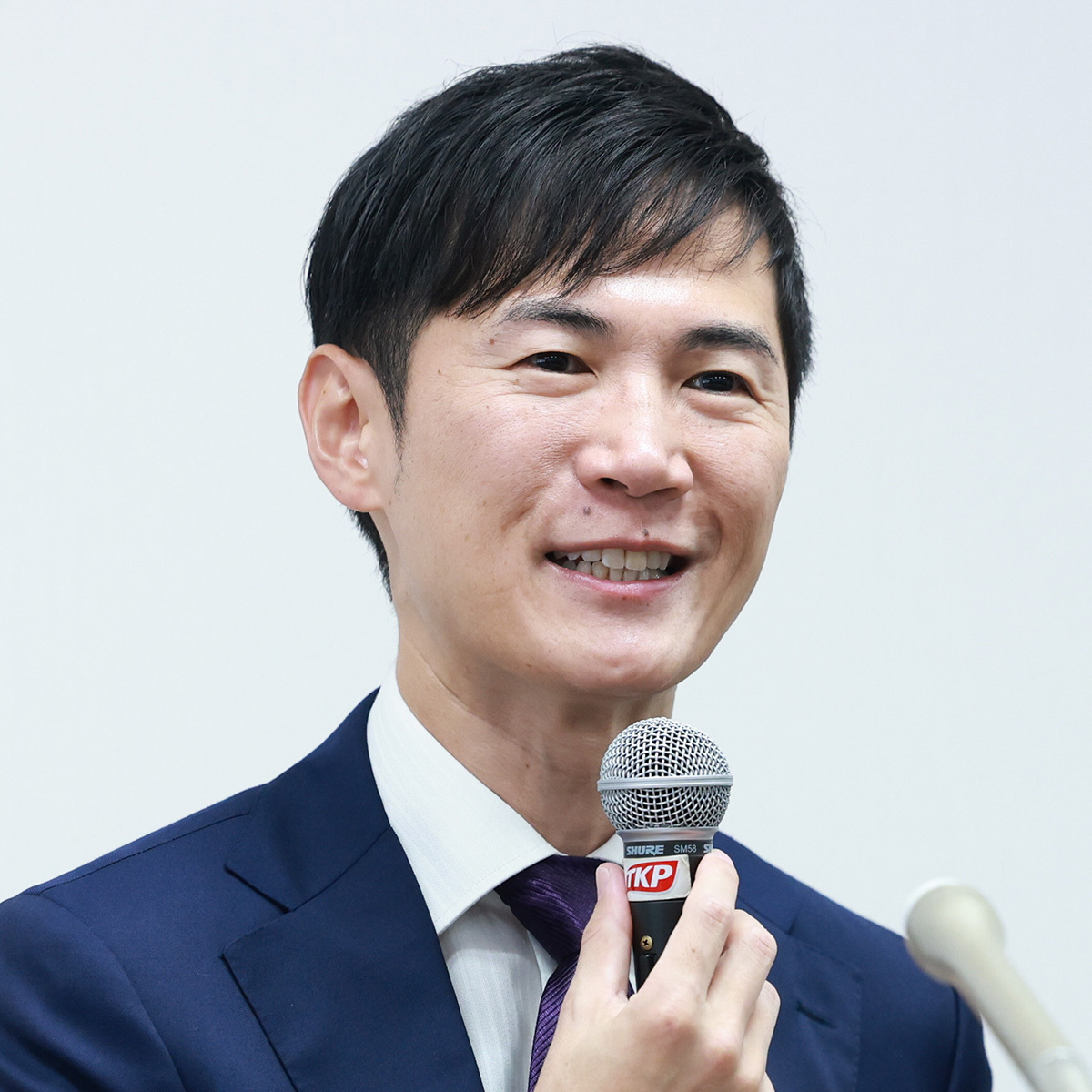 ReHacQのYouTube生配信で発言する石丸伸二氏と土田慎衆院議員