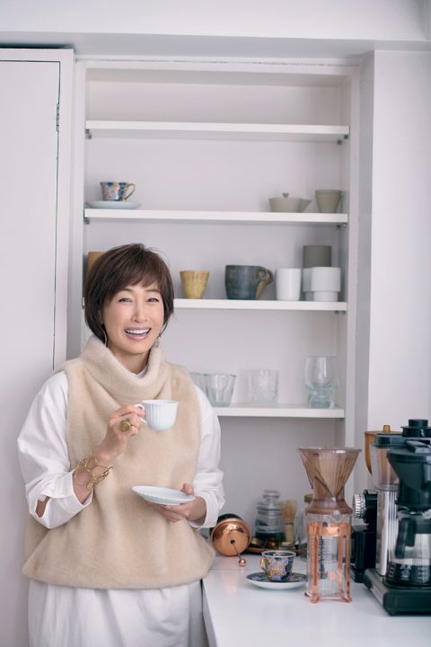 高島礼子が語る「還暦からの新しい私」変化とソロ活がもたらす豊かな人生 笑顔で語る女優・高島礼子さん、還暦を迎え変化とソロ活を楽しむ姿