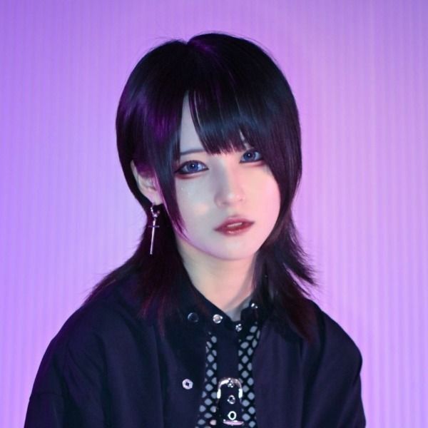 「AI美少女」と称されるアイドルの素顔:てのひらえる、10年のキャリアとTikTok成功の秘訣を語る 「AI美少女」の呼び名を持つ多才なアイドル、てのひらえるさんの魅力的な表情