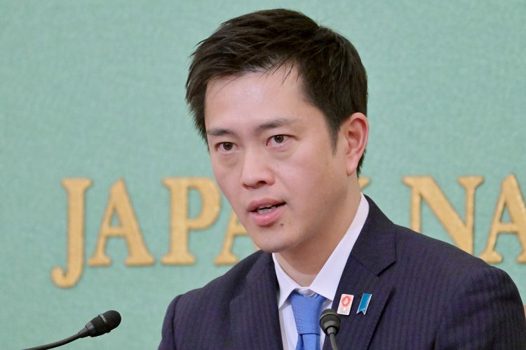 高市政権、財務省と全面戦争か?積極財政VS増税マフィア、維新が握る政権の命運 高市政権の運命を左右する可能性のある日本維新の会代表、吉村洋文氏の姿