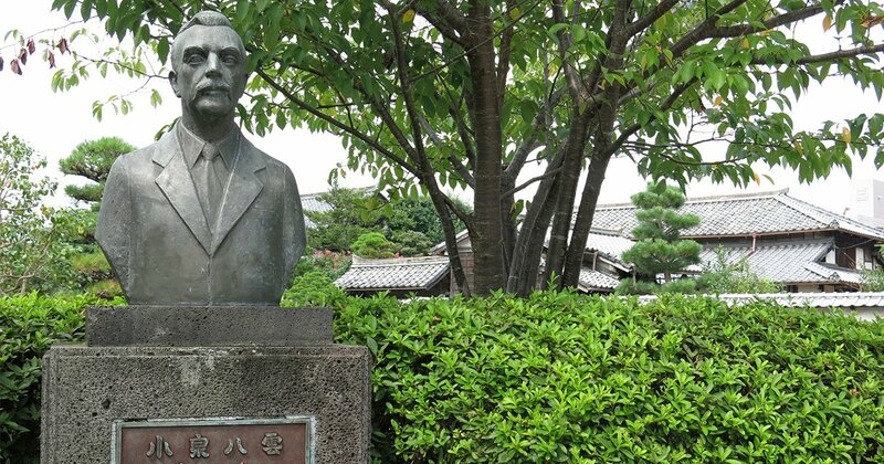 小泉八雲と松江:愛と失望が織りなす文豪の足跡と現代への影響 松江の美しい風景を思わせる日本の伝統的な町並み