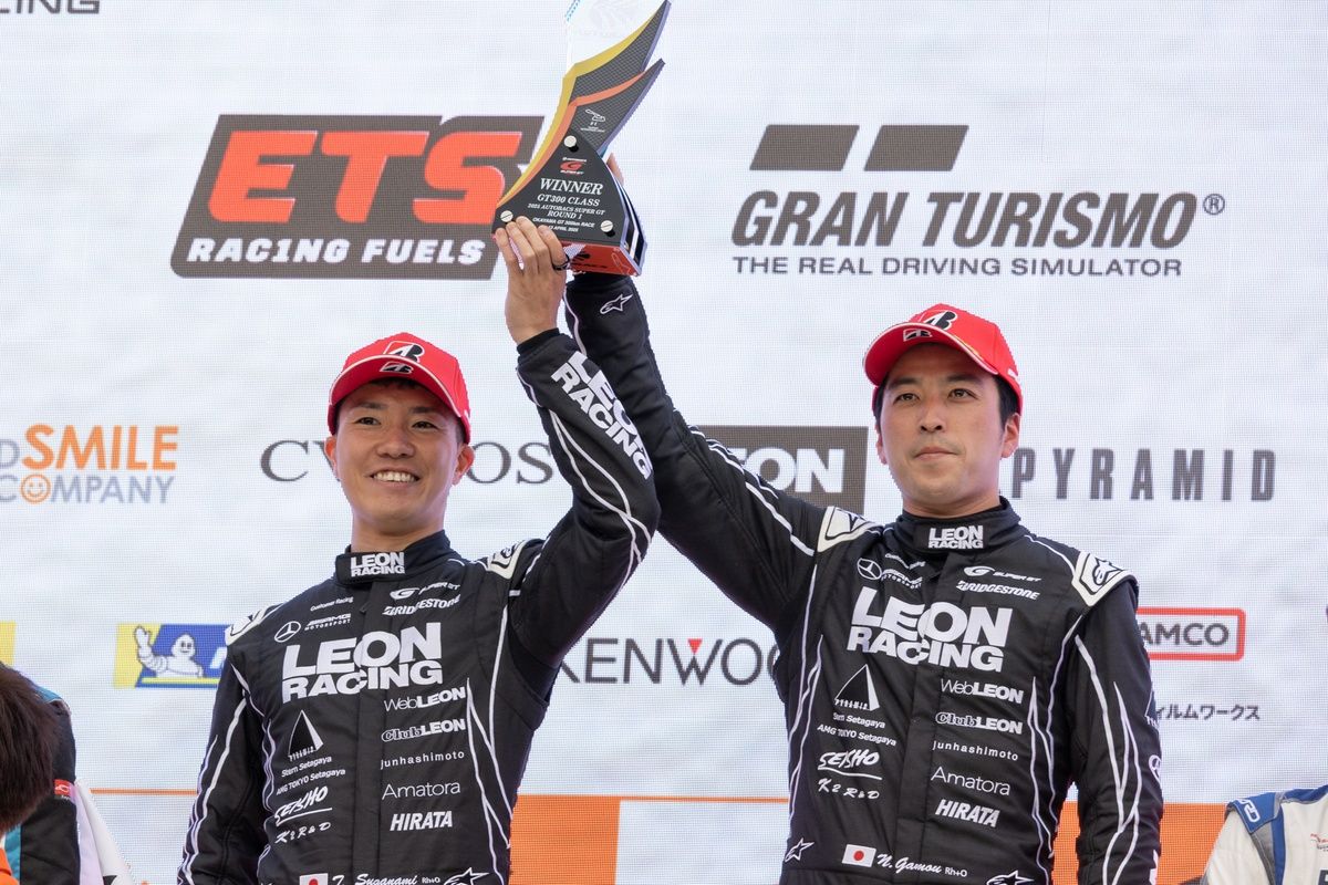 スーパーGT 】計9台による激戦！ LEON蒲生＆菅波、KONDO平手、CARGUY