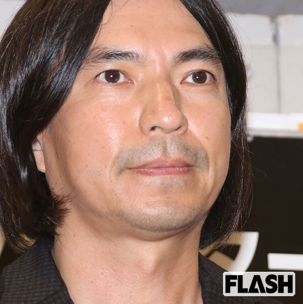 テレビ番組『ひるおび』で高市早苗首相の外交姿勢についてコメントするタレントのふかわりょう氏