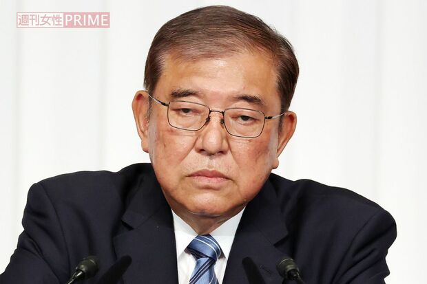 石破茂氏、高市新内閣への批判で世論の反発招く – イーロン・マスク氏の「Good riddance」が再び脚光 石破茂氏の表情。高市新内閣への政策批判が物議を醸し、世論の反発を招いている様子。