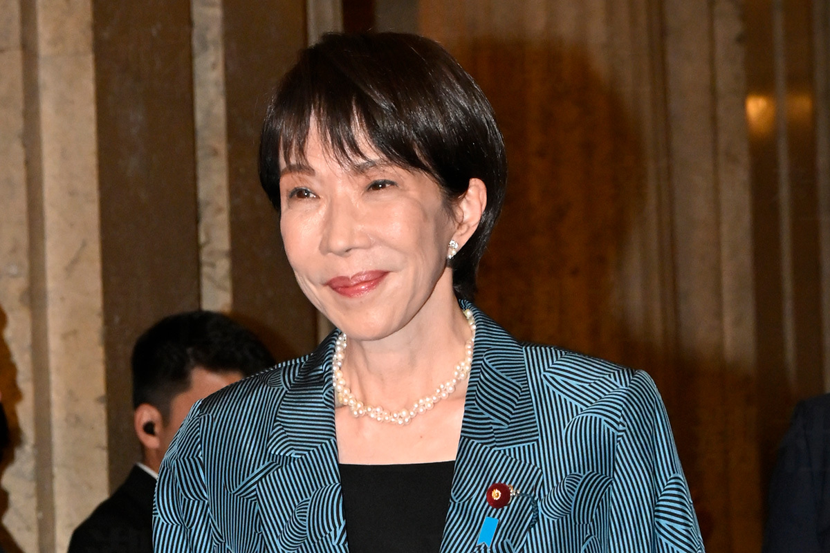 OECD25位の日本賃金:物価高と円安がもたらす生活の重圧 日本の賃金と物価高の現状、強い経済構築への課題を示すビジュアル