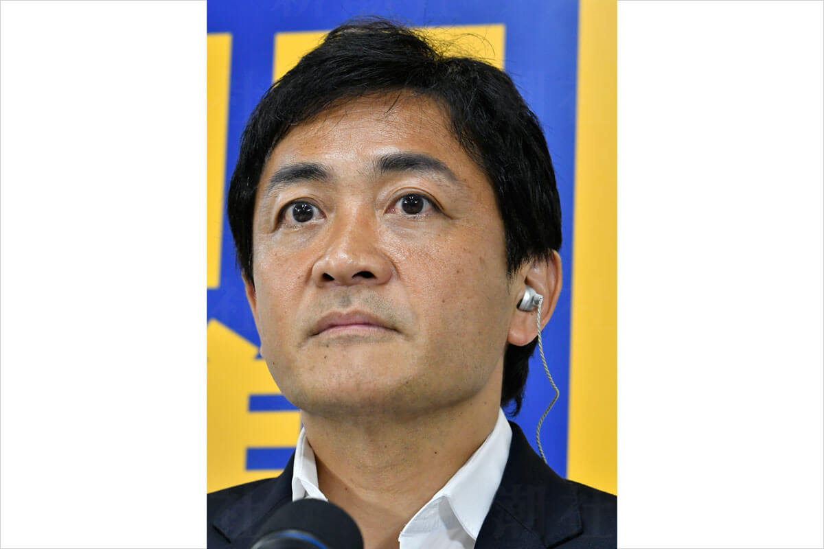 維新・吉村洋文代表が変えた「次の総理」像:玉木雄一郎氏の失速と「トリックスター」の過去 「次の総理」としての期待が高まっていた国民民主党代表、玉木雄一郎氏。彼の煮え切らなさが支持失速の一因か