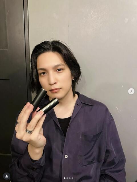 事務所社長・小栗旬の“秘蔵っ子27歳歌手”の「実父」はまさかの大物歌手。じわじわ存在感大きく 事務所社長・小栗旬の“秘蔵っ子27歳歌手”の「実父」はまさかの大物歌手。じわじわ存在感大きく