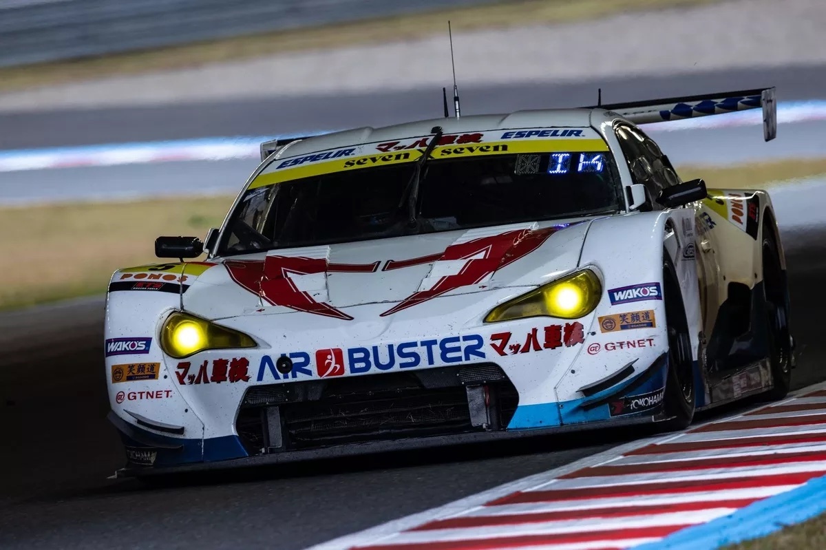 苦節22年、TEAM MACHがついにスーパーGT初優勝。“古代兵器”の