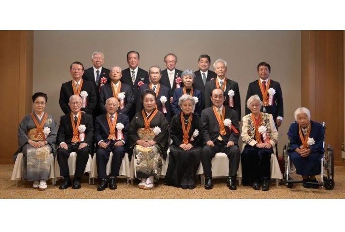 お銚子 銀製品 参議院議員功労賞品 お銚子 銀製品 参議院議員功労賞品