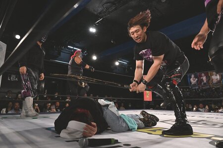 佐々木大輔&岡谷英樹が欠場のMAO&KANONからKO-Dタッグ強奪宣言!「リングに上がれねぇならベルトは返上しろ」(プロレスTODAY)