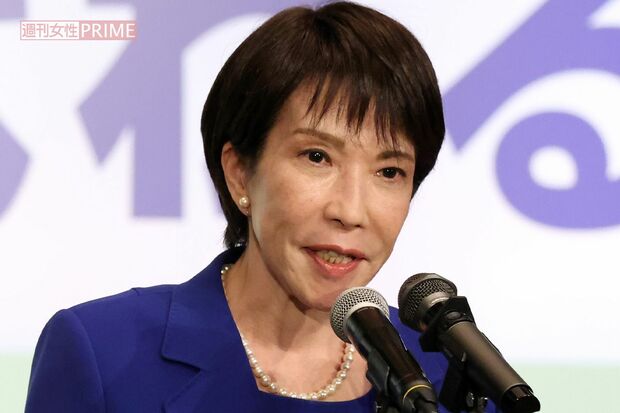 高市早苗首相が国会で答弁する様子