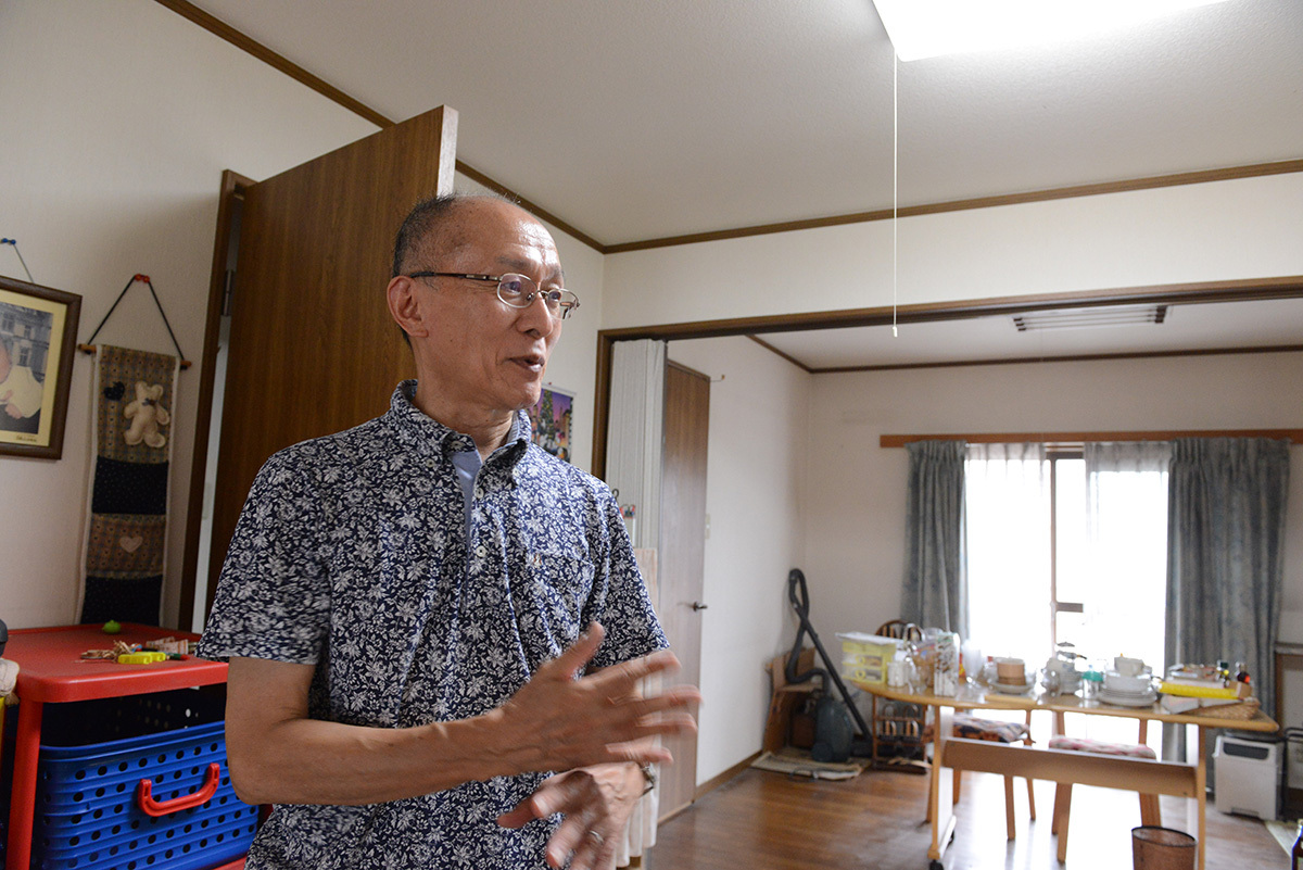 高羽奈美子さん殺害事件の現場となったアパートで当時の状況を説明する夫・高羽悟さん