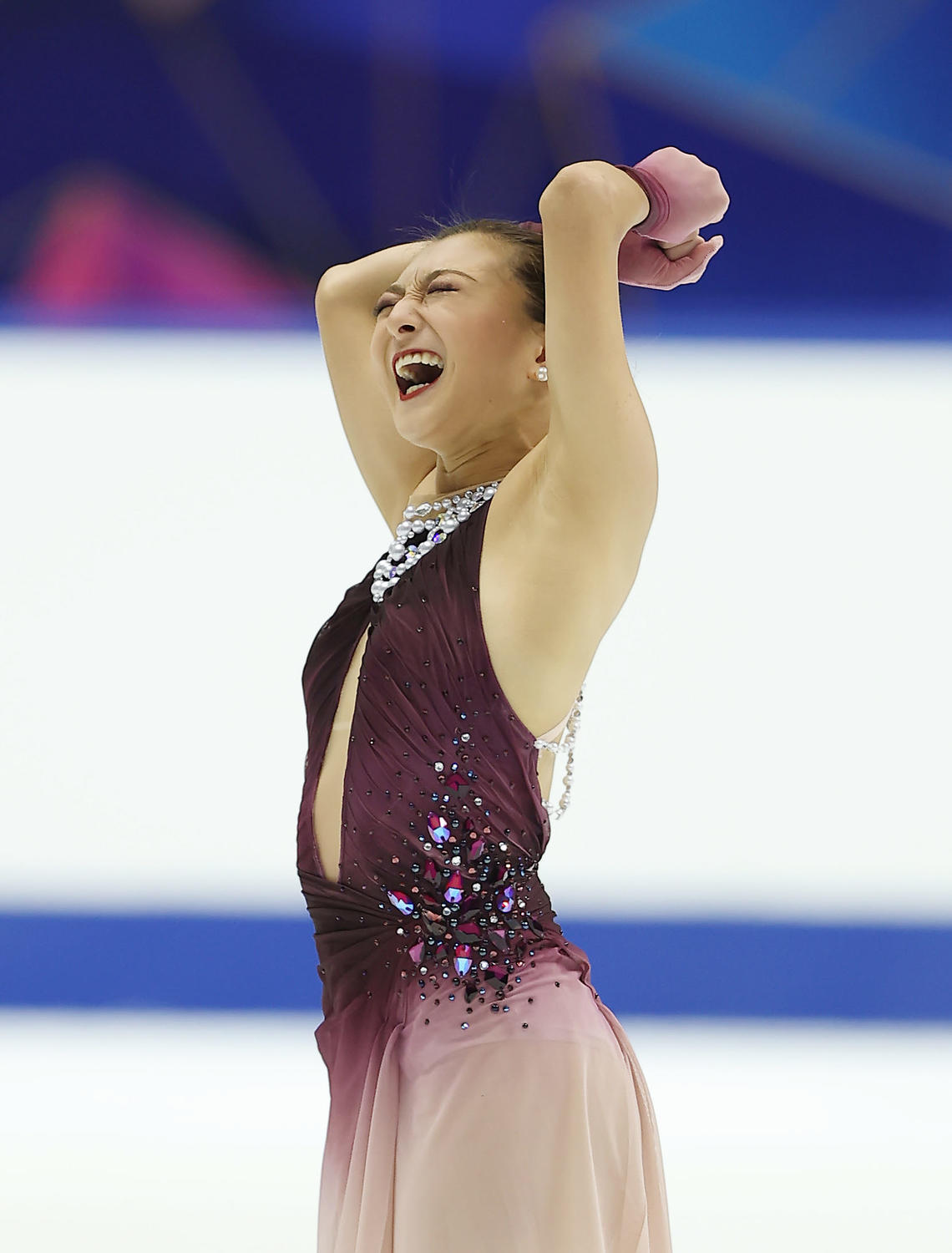【フィギュア】坂本花織「あらまぁ」今季世界最高、真央に並ぶNHK杯4度目V&ファイナル確定(日刊スポーツ)