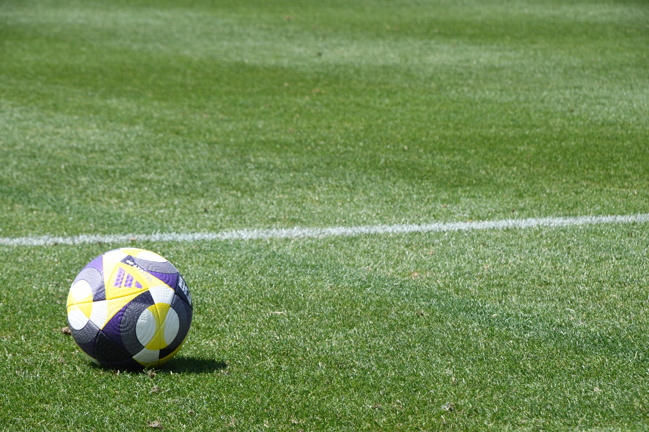 J1昇格いまだ決まらず…残り2節のJ2が異例の大混戦 8位鳥栖まで可能性 次節運命の首位攻防戦 水戸&長崎の昇格条件は(西スポWEB OTTO!)