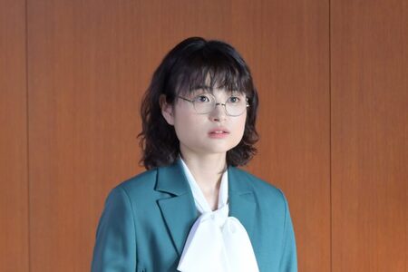 「スクープのたまご」“日向子”奥山葵がインタビューの現場で動揺 「イケメン実業家が連続不審死事件の犯人!?」「思わず叫んだ」(エンタメOVO)