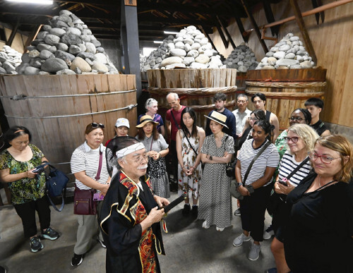 みそ汁「うまみがある」外国人が感嘆、郷土の発酵食品で観光誘客「発酵ツーリズム」広がる(読売新聞オンライン)