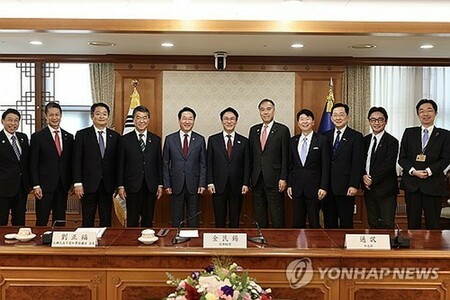 韓国首相が日本の9知事と面会 自治体の交流・協力拡大議論(聯合ニュース)
