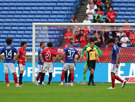 JFA審判委、横浜FMの浦和戦PK獲得シーンで“オフサイド見逃し”認める「非常に重く受け止めている」(ゲキサカ)