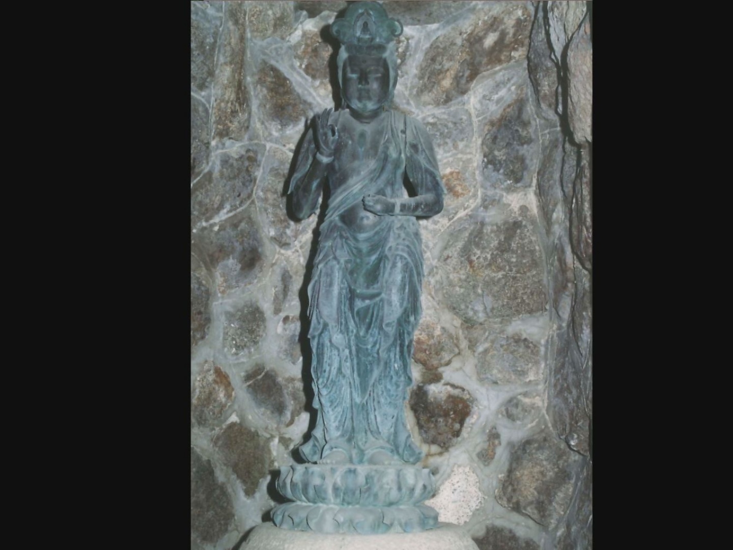 「祠が荒らされている」霊山の山頂にあった聖観音立像盗まれる 高さ112cmの青銅製で1675年製作とされる（東海テレビ） - Yahoo!ニュース