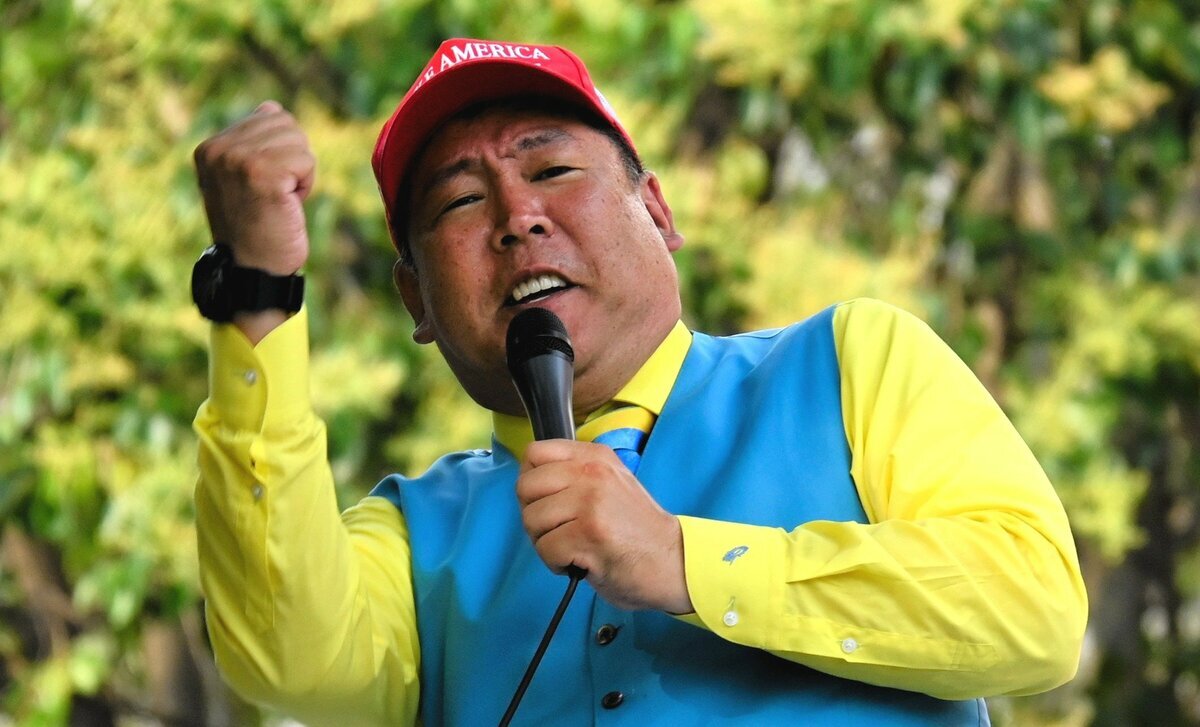 選挙演説をする立花孝志容疑者