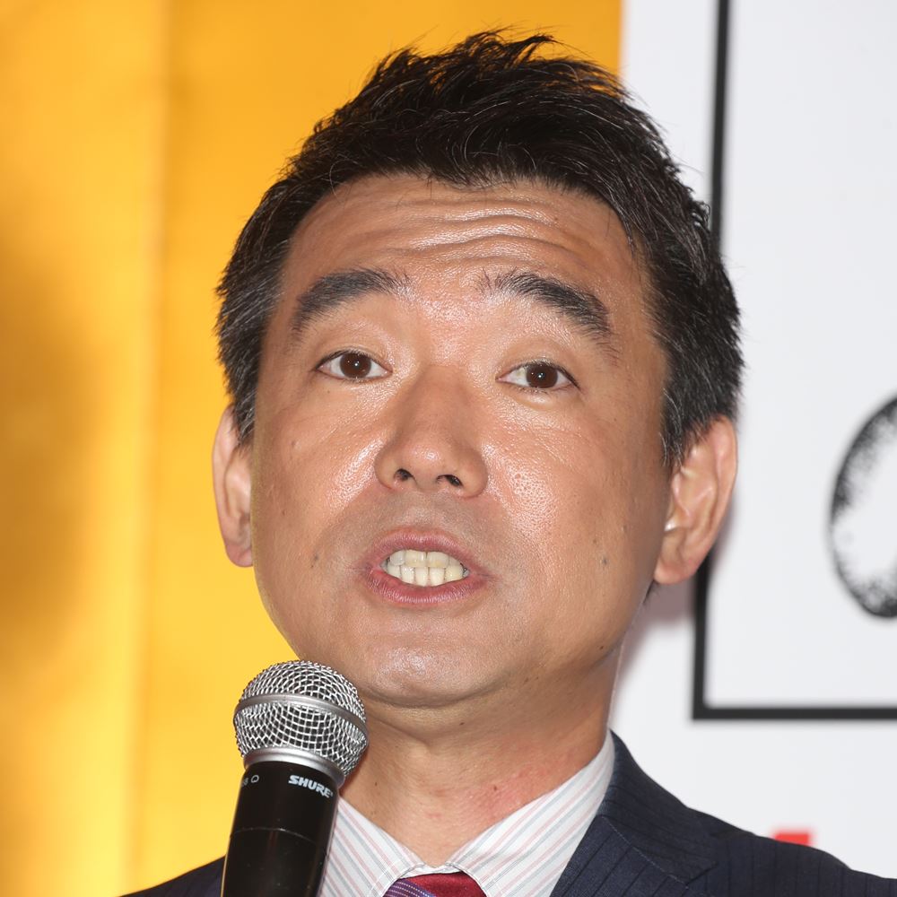 橋下徹氏がテレビ番組に出演している様子