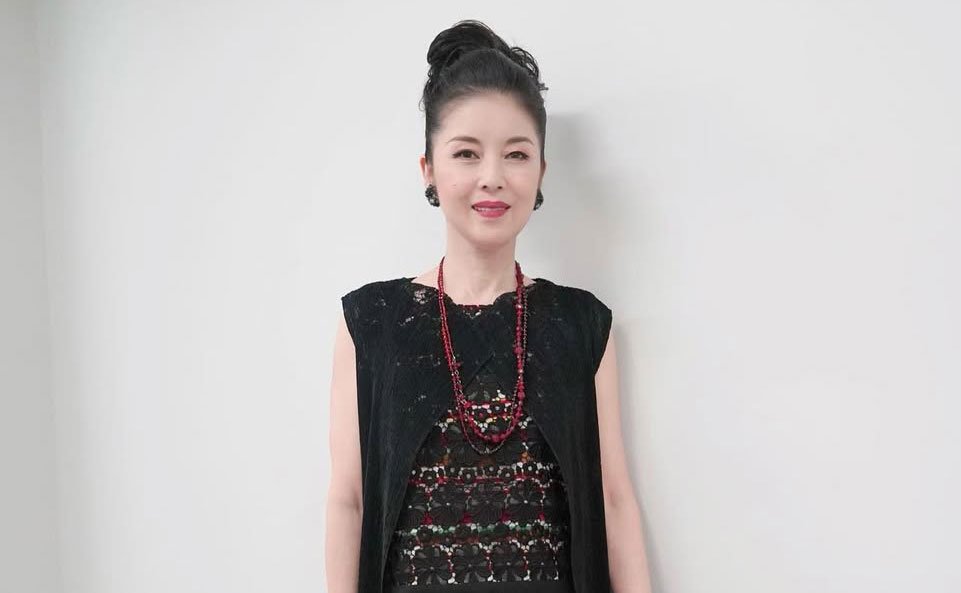 歌手の藤あや子さんと夫。24歳差の結婚が話題に