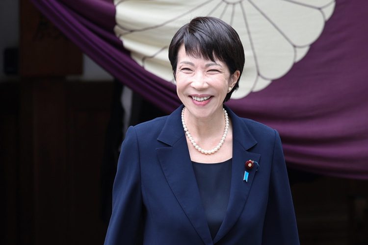 靖国神社を参拝する高市早苗首相の姿