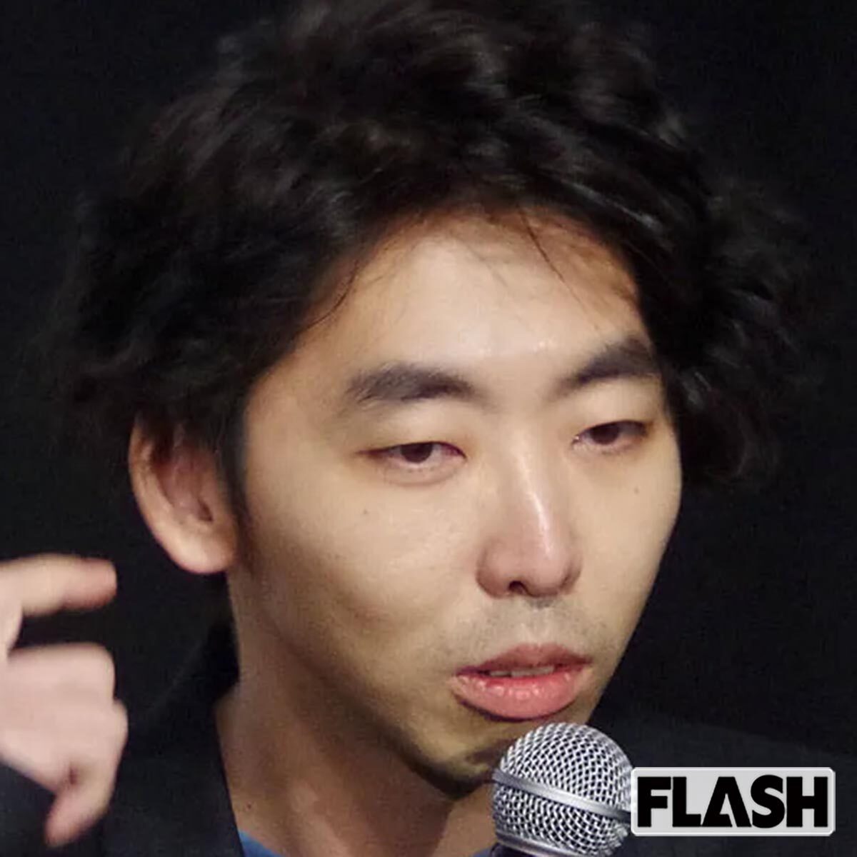 俳優の柄本時生のポートレート