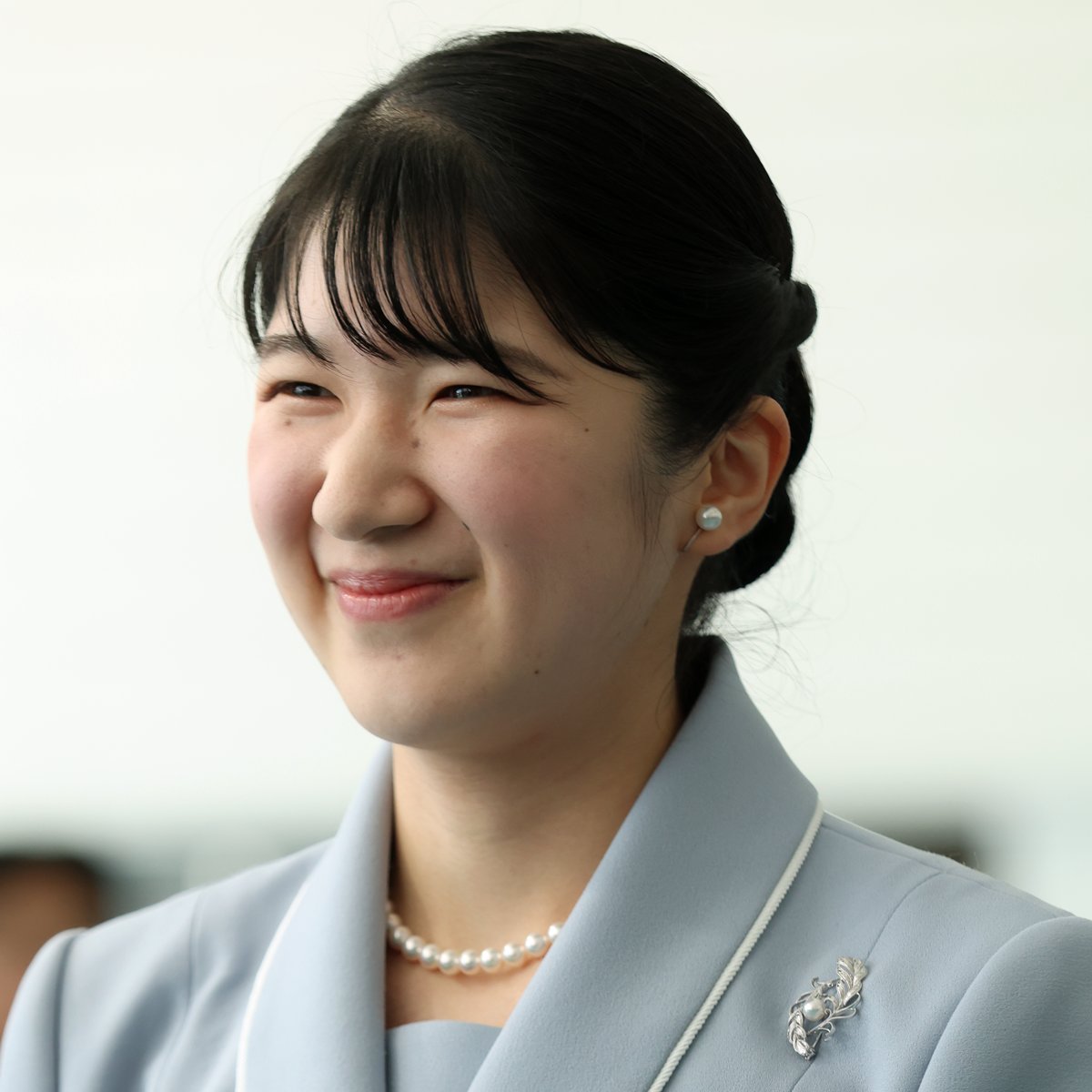 ラオス公式訪問のため民間機で出発される愛子さま