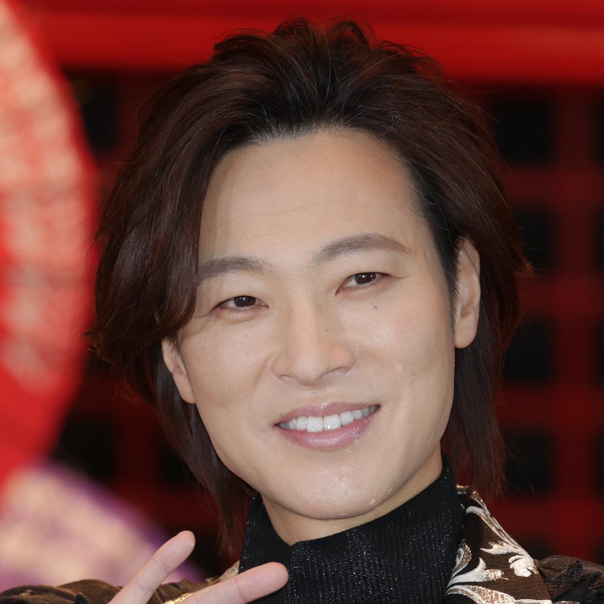 歌手の山内惠介氏