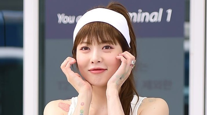 ソロアーティストとして活動中のキム・ヒョナ