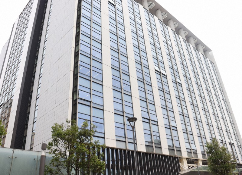 「女性と遊びたかった」　偽造免許証で12歳サバ読みか　67歳逮捕（毎日新聞） - Yahoo!ニュース