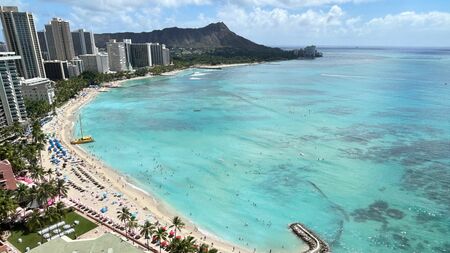 シェラトン・ワイキキからの眺望。ハワイ一人旅を楽しむ50代男性