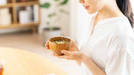 中高年「だるい」「疲れやすい」…実は《あの栄養素不足》が原因!?　→オーガニック野菜たっぷりのヘルシー朝食でも不調に陥る訳