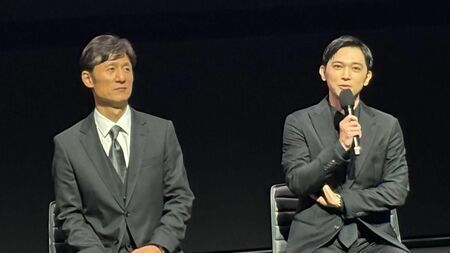 李相日監督（左）と主演の吉沢亮（右）はロサンゼルスの上映会に参加した