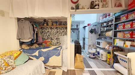 【やや貧乏な初老夫婦が25m²の新居にお引っ越し】東京・中央区6畳1Kの狭さに唖然、断捨離にも失敗…窮地救ったゴミ捨て場での「まさかの出来事」