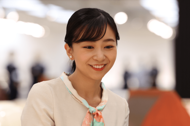 佳子さま、第72回日本伝統工芸展京都展で陶芸作品をご覧に