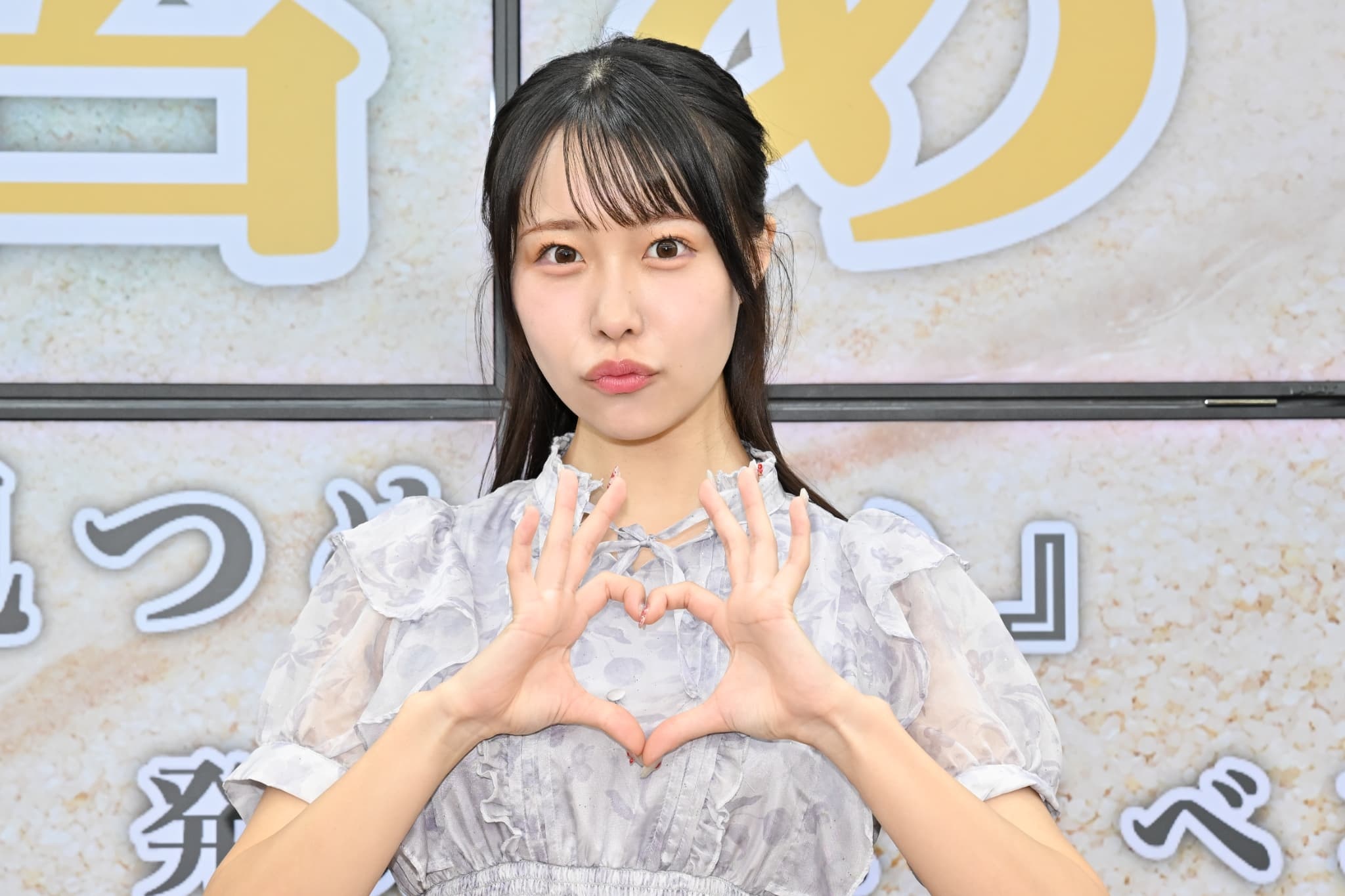 イベントで笑顔を見せる一宮あい