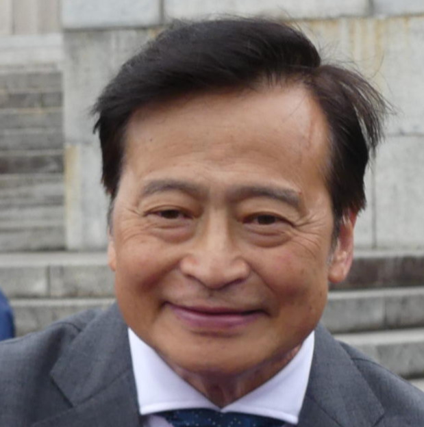 ラサール石井氏、小泉進次郎防衛相の「愛国心」言及をうけ「真の愛国は、戦争を起こさない事」（日刊スポーツ） - Yahoo!ニュース