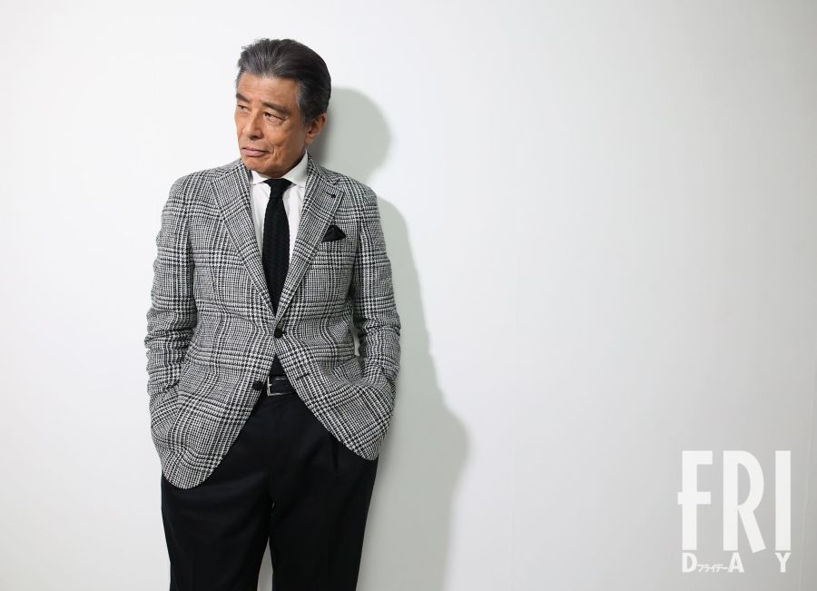 深みを増す演技と色気を見せる俳優・舘ひろし