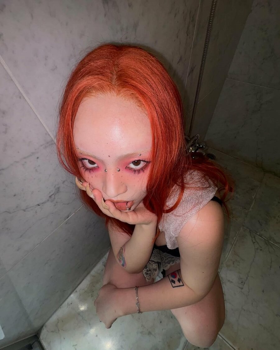 ラッパー・ちゃんみな、新ライブツアー「AREA OF DIAMOND 4」のキービジュアルでクールなブラック衣装を披露