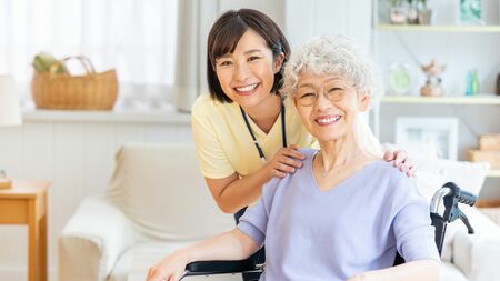 「お金がかかる」「家族の負担が大きい」は誤解!“在宅医療は無理”という人に専門医が伝えたいこと。制度を使えば“幸せな看取り”が可能な理由 「お金がかかる」「家族の負担が大きい」は誤解!“在宅医療は無理”という人に専門医が伝えたいこと。制度を使えば“幸せな看取り”が可能な理由