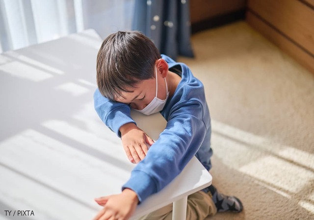 子どもが突然「窓に向かう、走り出す」本当の原因とは? 医師が解説するインフルエンザで起きる異常行動の正体 子どもが突然「窓に向かう、走り出す」本当の原因とは? 医師が解説するインフルエンザで起きる異常行動の正体