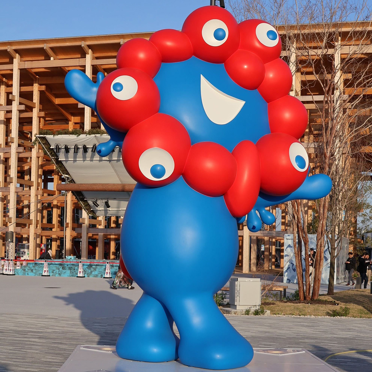 大阪・関西万博の公式キャラクター、ミャクミャク