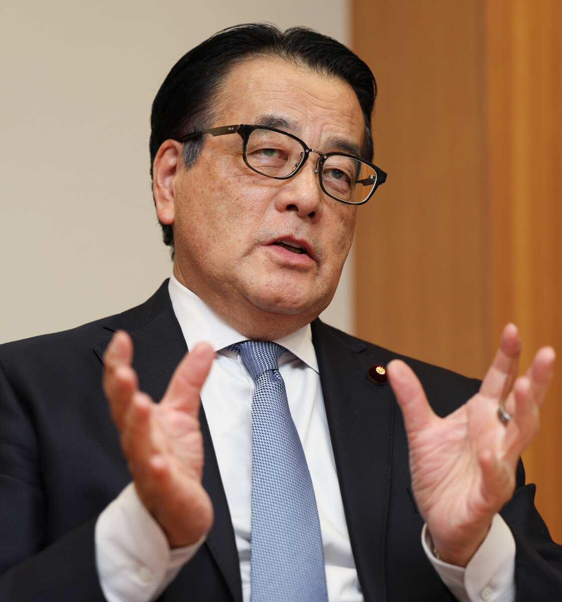 高市答弁「戦争に至る道」　立民・岡田氏インタビュー（時事通信） - Yahoo!ニュース