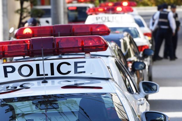 教師の髪つかみひざ蹴りした疑い、男子中学生を現行犯逮捕　校内でもみ合いに　宜野湾署（琉球新報） - Yahoo!ニュース